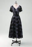 Vestido de Coro Midi de Mangas Curtas em Renda Preto