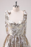 Prata Ajustável Correias A-Line Short Metallic Homecoming Dress com Folhos