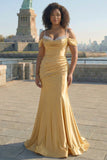 Vestido comprido de baile de baile de sereia de cetim com lantejoulas dourado e brilhante,