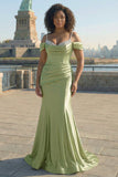 Vestido comprido de baile de baile de sereia de cetim com lantejoulas dourado e brilhante,