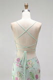 Vestido de baile longo de finalistas com alças finas de sereia verde claro e brilhante
