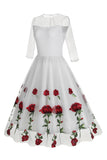 Preto Uma Linha Rosa Vestido Floral dos anos 1950 com meias mangas