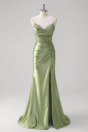 Vestido de Baile Comprido Sereia Verde Brilhante com Aplicações de Missangas e Fenda