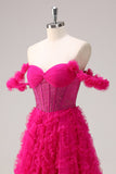 Fuchsia A-Line Tiered Off the Shoulder Long Corset Prom Dress com Missangas