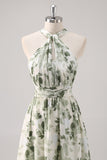 Vestido Comprido Verde Floral com Decote Halter e Linha-A para Damas de Honor