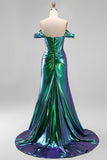 Vestido de baile de finalistas com espartilho de sereia verde esmeralda com ombros caídos, com franzidas e abertura lateral