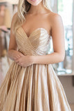 A Linha Ouro Strapless Metalizado Cetim Prom Dress