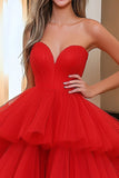 Uma linha em camadas vermelho sweetheat mangas tule longo vestido de baile