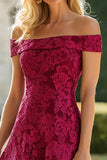 Burgundy Lace Uma linha fora do ombro Mãe do vestido da noiva