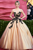 Matte Cetim Champagne Ball Gown Sweetheart Appliques Red Carpet Vestido
