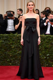 Uma linha sem alças preto cetim arco vestido de gala