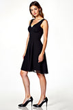 V-Neck A-Line Joelho Comprimento Vestido Preto Pequeno com Costas Abertas