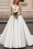 Vestido de Noiva de Renda Marfim Linha-A Decote em V Longo