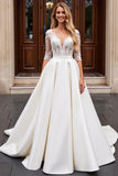 Vestido de Noiva de Renda Marfim Linha-A Decote em V Longo