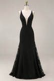 Vestido formal comprido em cetim de sereia preta com renda