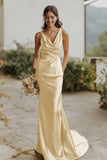 Daffodil V-Neck Bainha Cetim Vestido Madrinha