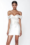 Vestidinho Branco Curto/Mini Fora do Ombro Bodycon Cetim