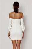 Vestidinho Branco com Arco Cetim Fora do Ombro Bodycon Curto/Mini Mangas Compridas