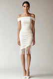 Vestidinho Branco com Franjas Fora do Ombro Bodycon Curto/Mini Renda