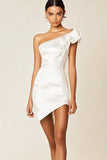 Vestidinho Branco Um Ombro Cetim Bodycon Assimétrico Curto/Mini
