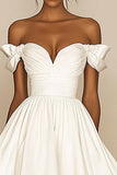 Branco Uma linha fora do ombro cetim babado vestido de formatura