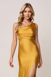 Dourado Um Ombro Bainha Cetim Longos Vestidos de Damas de Honor com Fenda