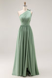 Verde Uma linha de um ombro Ruched vestido de dama de honra com fenda