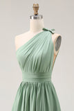 Verde Uma linha de um ombro Ruched vestido de dama de honra com fenda