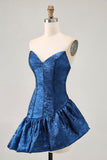 Uma linha sem alças assimétrica azul escuro homecoming vestido