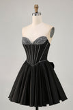 Preto A-Line Strapless frisado vestido curto Homecoming com arco
