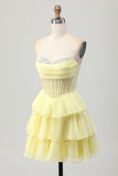 Amarelo A-Line Strapless Tiered Corset Homecoming Vestido com Missangas