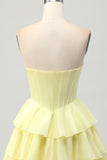 Amarelo A-Line Strapless Tiered Corset Homecoming Vestido com Missangas