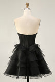 Espartilho preto sem alças em camadas uma linha curto Homecoming Dress com frisos