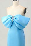 Blue Strapless Ruched Tight Homecoming Dress com renda-up para trás