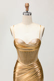 Cetim metálico Ruched Golden Bodycon Corset Homecoming Dress com Missangas