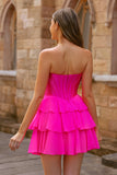 Espartilho amarelo sem alças A Line Tiered Short Homecoming Dress