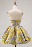 Amarelo Strapless Fit e Flare Brocade A-Line Vestido Curto Homecoming