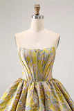 Amarelo Strapless Fit e Flare Brocade A-Line Vestido Curto Homecoming