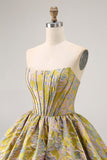 Amarelo Strapless Fit e Flare Brocade A-Line Vestido Curto Homecoming