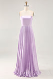 Strapless plissado lilás uma linha longo vestido de dama de honra