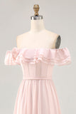 Off The Shoulder Blush babado um vestido de dama de honra linha com fenda