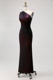 Um ombro preto rosa bainha longo vestido de dama de honra com fenda