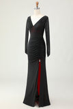 Preto vermelho Ruched bainha manga longa vestido de dama de honra com fenda