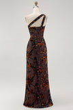 Um ombro preto floral bainha vestido dama de honra
