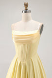 Amarelo Strapless A-Line Corset Homecoming Dress com Missangas