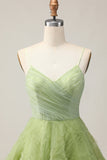 A Linha Esparguete Correias Verde Ruched Short Homecoming Dress com costas abertas
