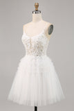 Tule Branco Um Vestido Homecoming Linha com Apliques