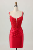 Alças de espaguete vermelho escuro frisado curto apertado Homecoming vestido com renda para trás