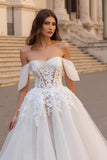 Off The Shoulder Marfim Appliqued A Line Sweep Train Vestido de Noiva