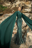 Vestido de noite de sereia verde escuro brilhante com mangas de cabo